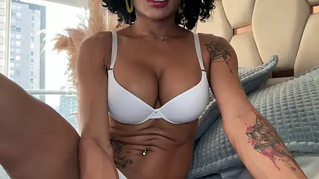 HOT LADY 777 online show from 28, 7, 2026