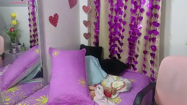 Snapshot of lovely_trix chatting on 7, 3, 2025 lovely trix online show from 7, 3, 2025