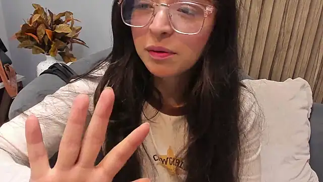 Eva Macalliter online show from 20, 3, 2025