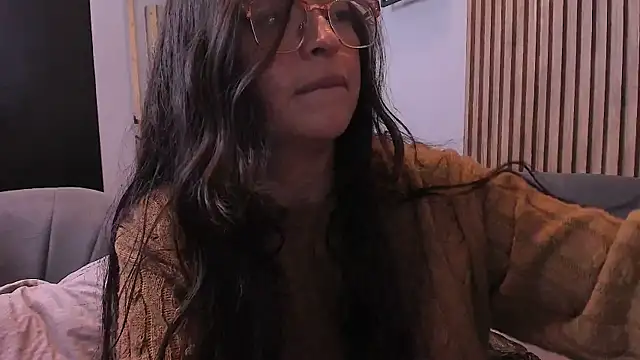 Eva Macalliter online show from 10, 9, 2025