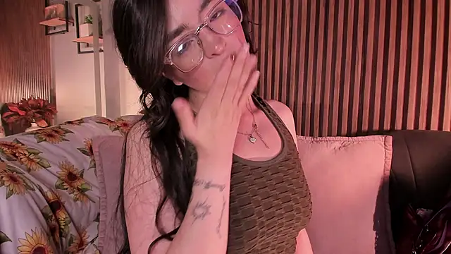 Eva Macalliter online show from 14, 6, 2026