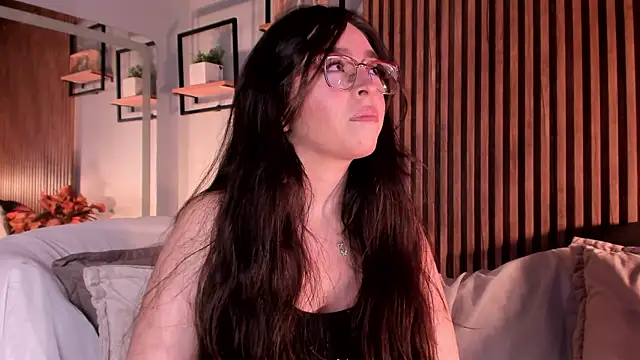 Eva Macalliter online show from 29, 7, 2026