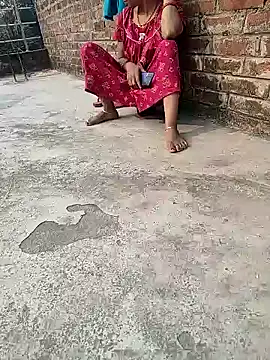 COUPLLE VILLAGE online show from 24, 12, 2024