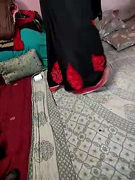 COUPLLE VILLAGE online show from 18, 1, 2025