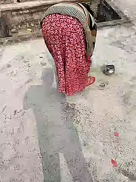 COUPLLE VILLAGE online show from 24, 1, 2025