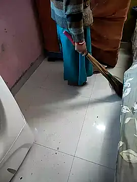 COUPLLE VILLAGE online show from 1, 2, 2025