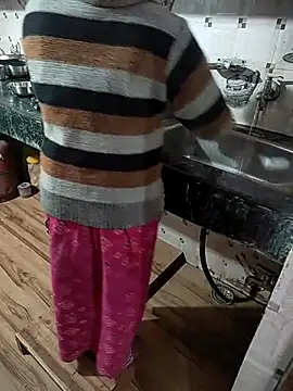 COUPLLE VILLAGE online show from 14, 2, 2025