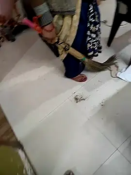 COUPLLE VILLAGE online show from 17, 2, 2025