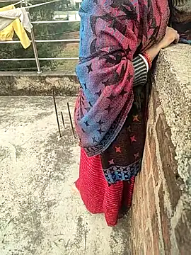 COUPLLE VILLAGE online show from 22, 11, 2025