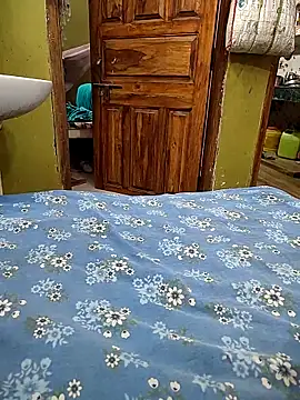 COUPLLE VILLAGE online show from 3, 2, 2026