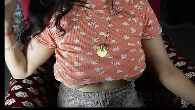 -AyeshaSinghania- online show from 4, 3, 2025