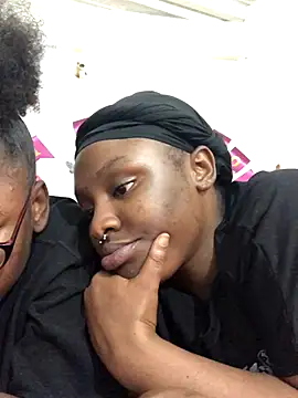 Snapshot of The_wickles_4443 chatting on 21, 10, 2025 The wickles 4443 online show from 21, 10, 2025