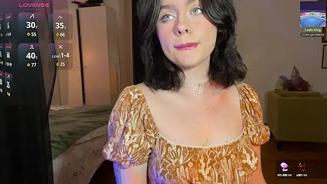 Snapshot of sunshine_lina chatting on 18, 12, 2024 sunshine lina online show from 18, 12, 2024