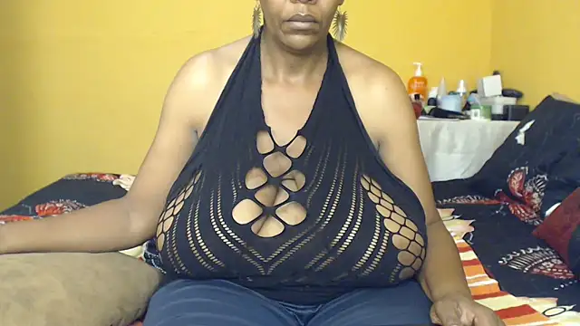 bustykelly online show from 2, 3, 2026