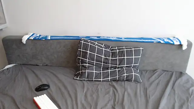 Snapshot of Student_Oliver chatting on 3, 6, 2026 Student Oliver online show from 3, 6, 2026