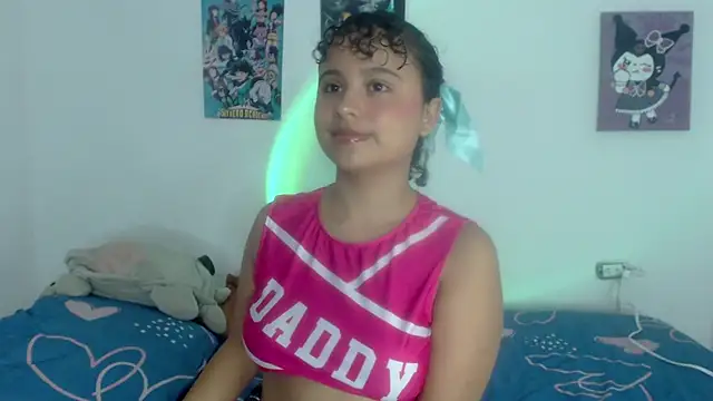 Snapshot of lou_cute chatting on 19, 1, 2025 lou cute online show from 19, 1, 2025