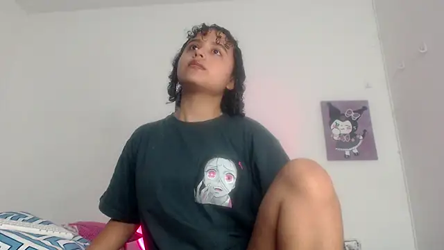 Snapshot of lou_cute chatting on 25, 2, 2025 lou cute online show from 25, 2, 2025