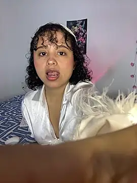 Snapshot of lou_cute chatting on 18, 3, 2025 lou cute online show from 18, 3, 2025