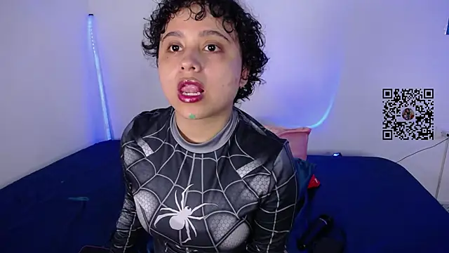 Snapshot of lou_cute chatting on 12, 2, 2026 lou cute online show from 12, 2, 2026