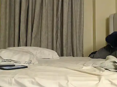 CurvyGlass online show from 12, 3, 2025