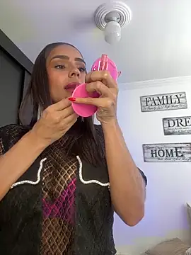 Mau White online show from 9, 3, 2025