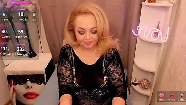 Snapshot of ShannaKingson chatting on 10, 1, 2025 ShannaKingson online show from 10, 1, 2025