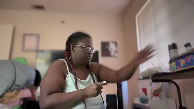 Snapshot of Yagurl__west chatting on 18, 1, 2025 Yagurl west online show from 18, 1, 2025