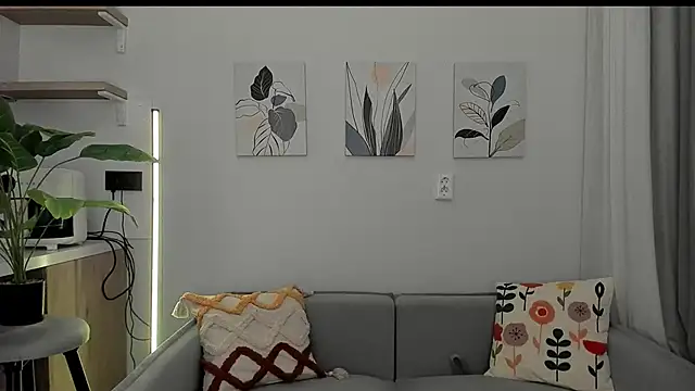 Snapshot of sarahphyllis chatting on 8, 10, 2025 sarahphyllis online show from 8, 10, 2025