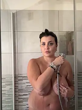 Snapshot of Novababy18 chatting on 11, 12, 2024 Novababy18 online show from 11, 12, 2024