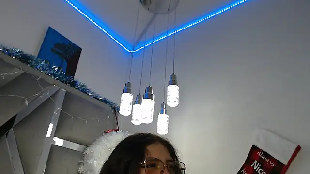 Snapshot of Paola_Lyon_ chatting on 3, 1, 2025 Paola Lyon  online show from 3, 1, 2025
