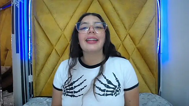 Snapshot of Paola_Lyon_ chatting on 7, 2, 2025 Paola Lyon  online show from 7, 2, 2025
