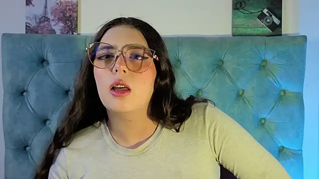 Snapshot of Paola_Lyon_ chatting on 25, 9, 2025 Paola Lyon  online show from 25, 9, 2025