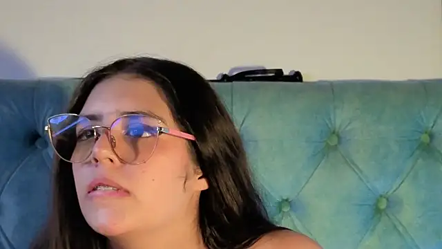 Snapshot of Paola_Lyon_ chatting on 27, 9, 2025 Paola Lyon  online show from 27, 9, 2025