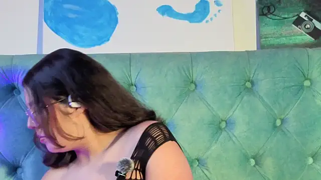 Paola Lyon  online show from 29, 4, 2026