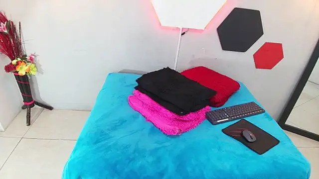 Snapshot of martinaclark chatting on 21, 3, 2025 martinaclark online show from 21, 3, 2025