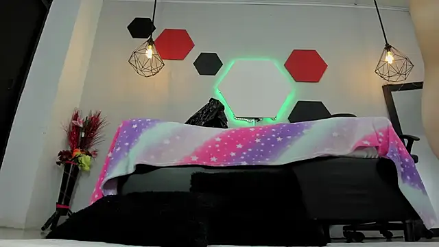 Snapshot of martinaclark chatting on 9, 9, 2025 martinaclark online show from 9, 9, 2025