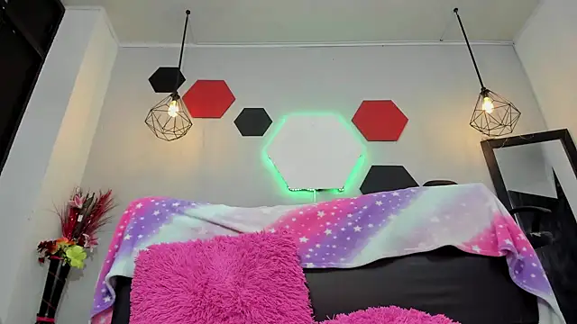 Snapshot of martinaclark chatting on 27, 9, 2025 martinaclark online show from 27, 9, 2025