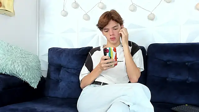 daniel hot03 online show from 9, 3, 2025