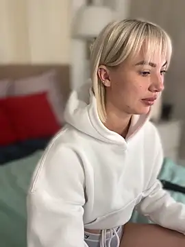 Snapshot of MiaMinx chatting on 31, 10, 2025 MiaMinx online show from 31, 10, 2025