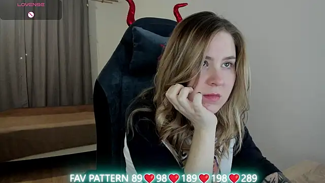 Olivia Munk online show from 8, 3, 2025