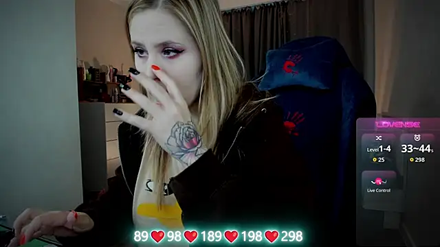 Olivia Munk online show from 28, 9, 2025