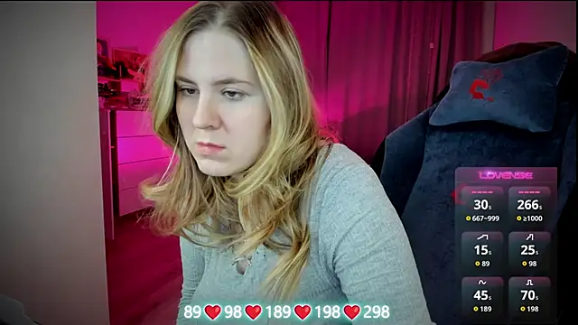 Olivia Munk online show from 27, 11, 2025