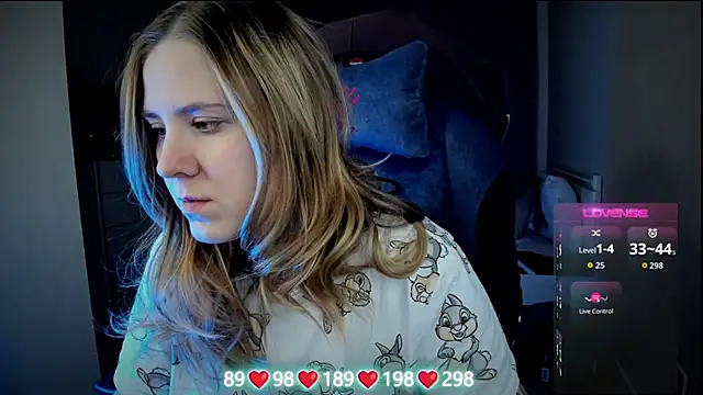 Olivia Munk online show from 28, 11, 2025