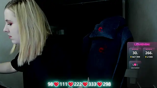 Olivia Munk online show from 8, 5, 2026