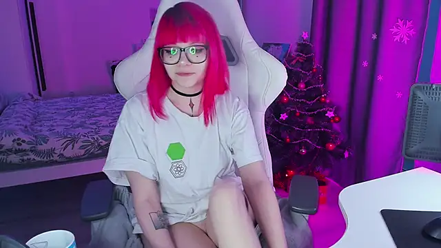 Yumi Youkai online show from 16, 12, 2024