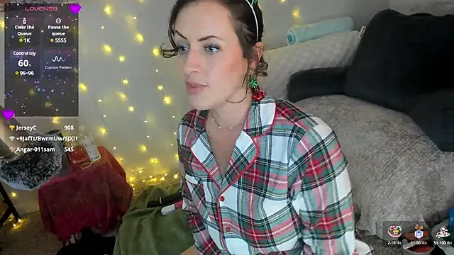 Snapshot of lovejulietxo chatting on 15, 12, 2024 lovejulietxo online show from 15, 12, 2024