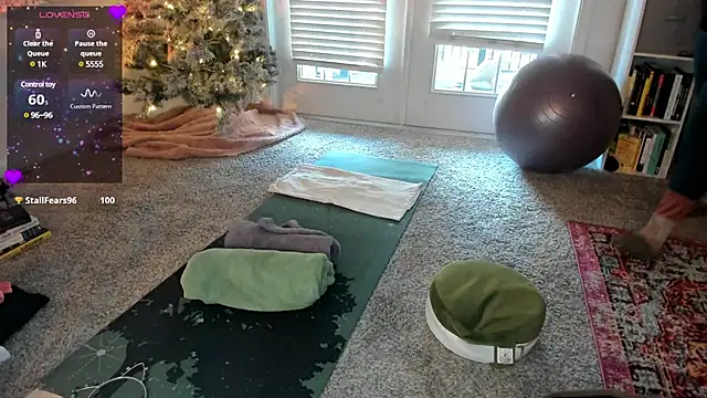 Snapshot of lovejulietxo chatting on 2, 1, 2025 lovejulietxo online show from 2, 1, 2025