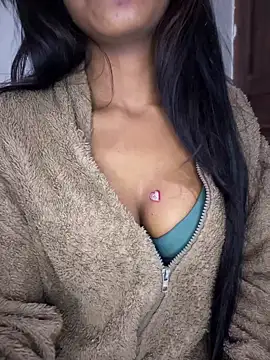 Snapshot of PARI_Hun chatting on 14, 12, 2024 PARI Hun online show from 14, 12, 2024