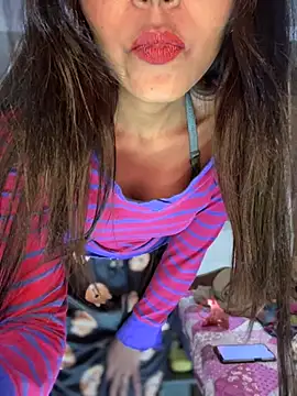 Snapshot of PARI_Hun chatting on 15, 12, 2024 PARI Hun online show from 15, 12, 2024