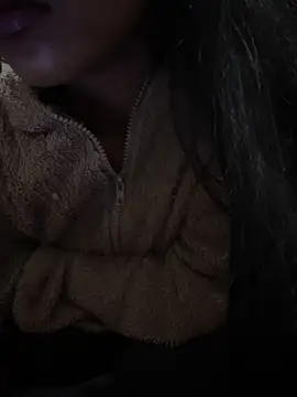 Snapshot of PARI_Hun chatting on 1, 1, 2025 PARI Hun online show from 1, 1, 2025